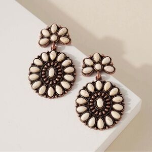 Western Dangling Ivory Squash Stone Fashion Earrings